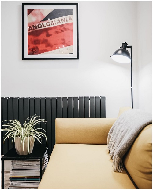 DRAFPH26 the_chapel_conversion DES 2 horizontal designer radiator in a living room