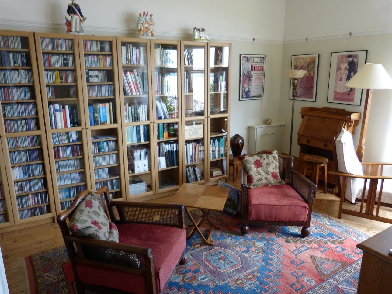P1040688 large bookcase in a living room