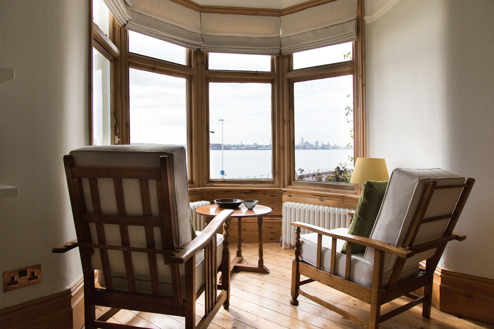 Webp.net-resizeimage (26) bay window with two chairs