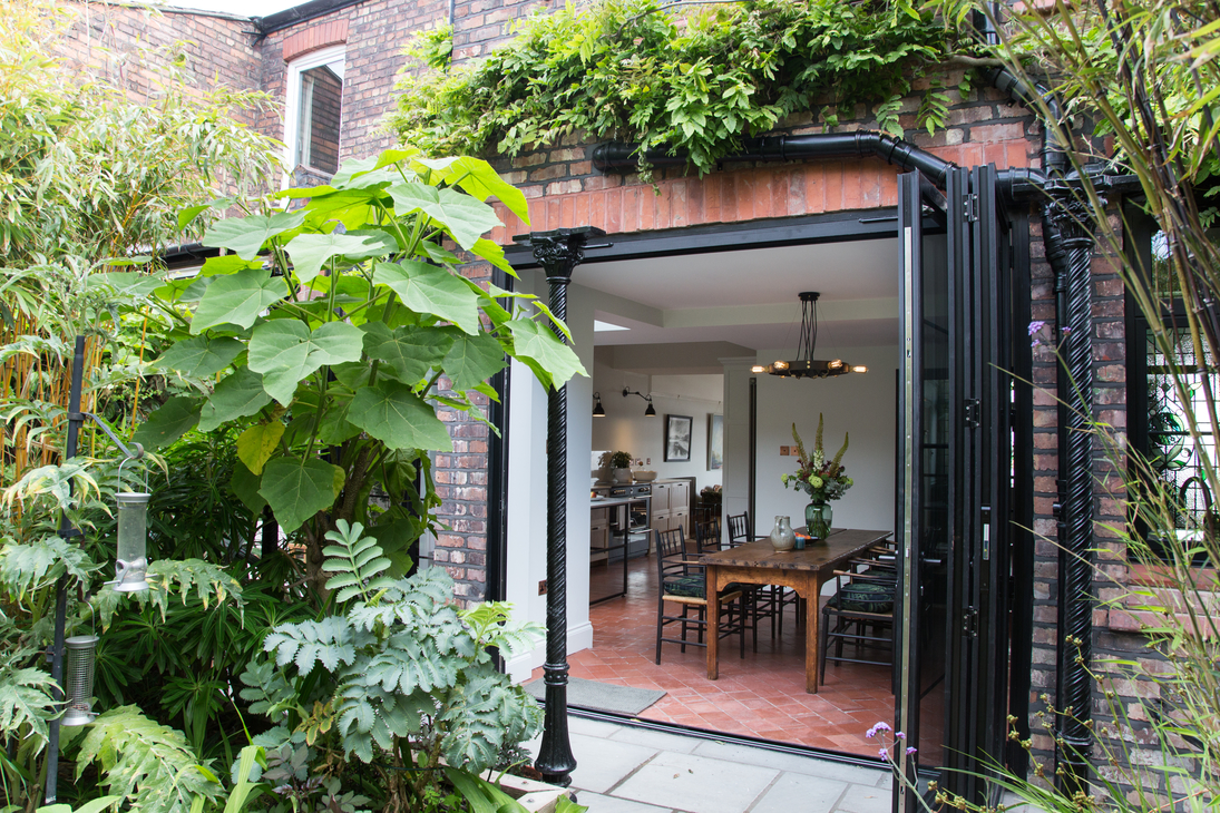 Webp.net-resizeimage (35) garden with bi-fold doors