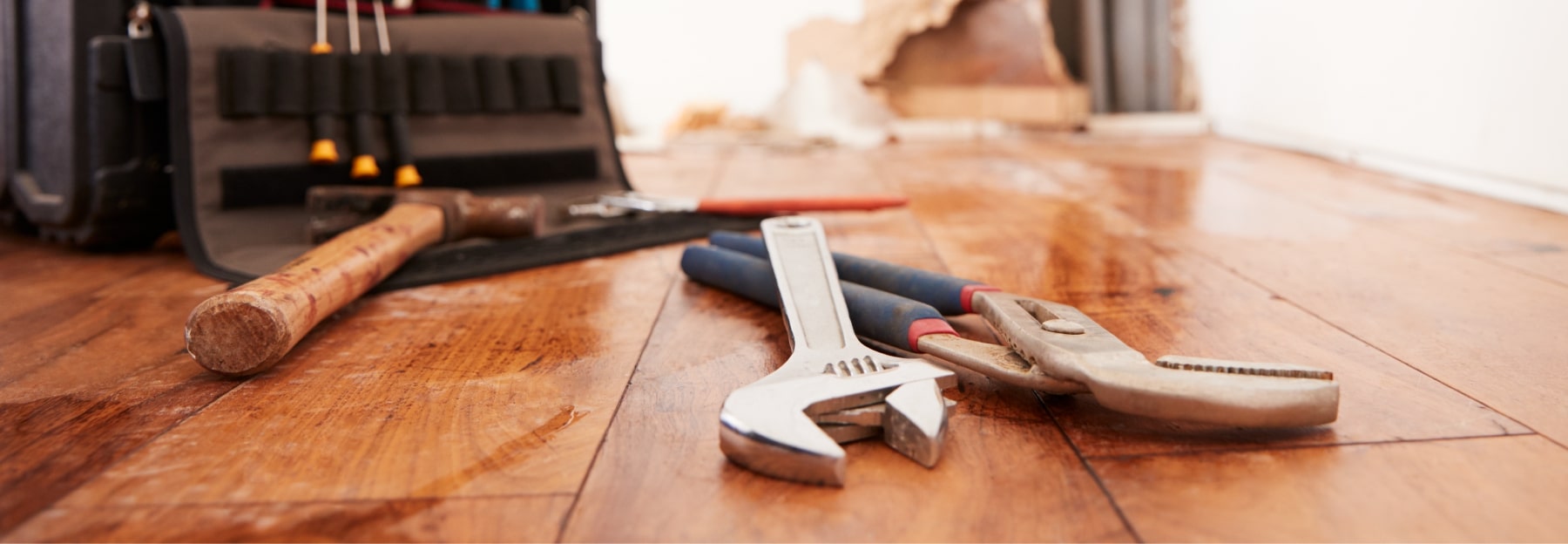 How to change a radiator valve without draining the system