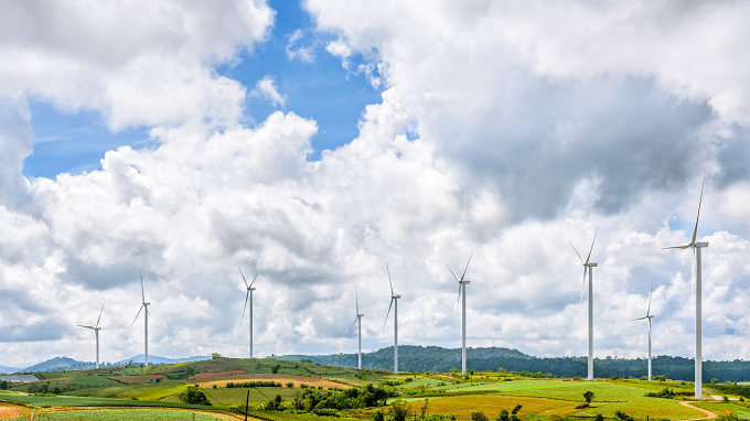 landscape-windmills-field-KCVG58S wind farm landscape