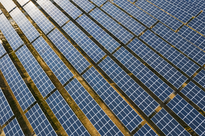 the-solar-panels-FGY3D56